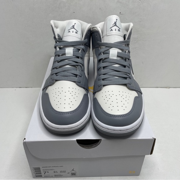 Nike Air Jordan 1 Retro Mid WMNS “Stealth” 2022 - Picture 2 of 4